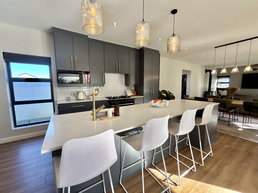 4 Bedroom Property for Sale in Sandown Western Cape